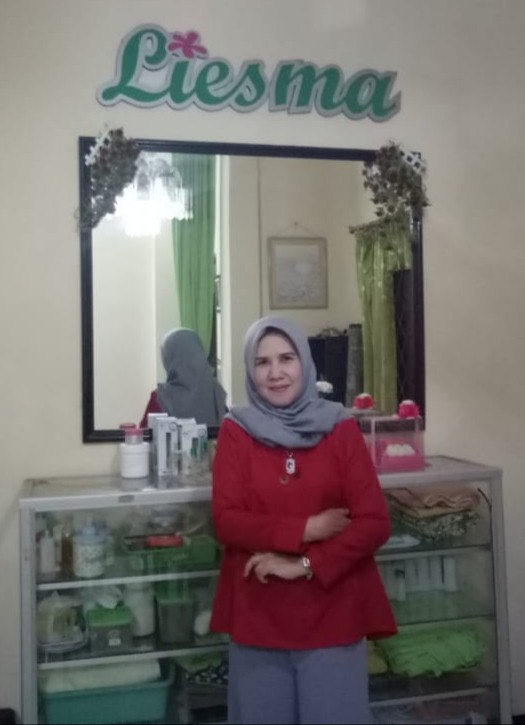 R. Liesma Kosasih - Owner Liesma Salon, Cianjur